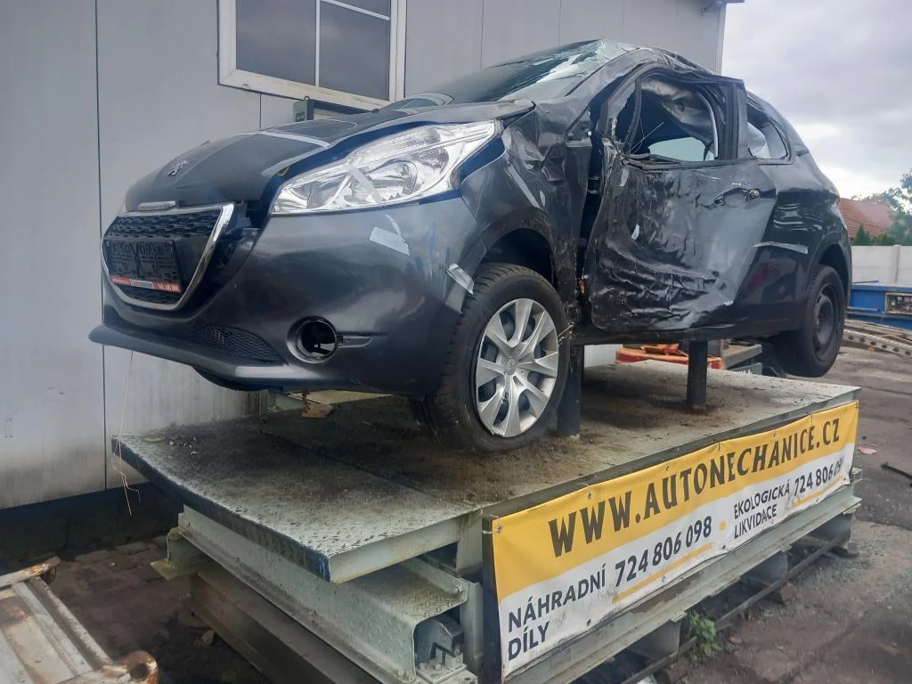 Peugeot 208 1.2 Vti HMZ, 2014