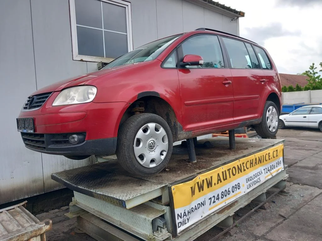 Volkswagen Touran 2.0 Tdi 100kW AZV, 2004