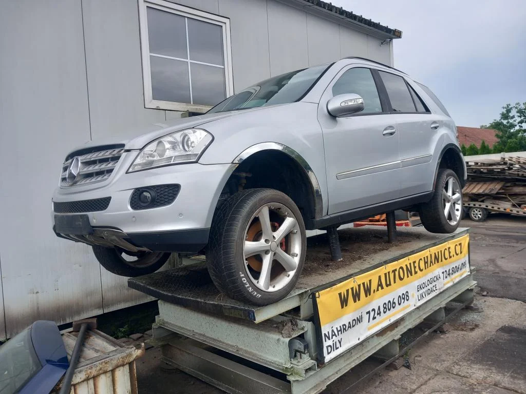 Mercedes-Benz ML 3.5 272.967, 2006