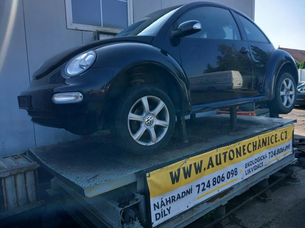 Volkswagen New Beetle 1.6 BFS, 2004