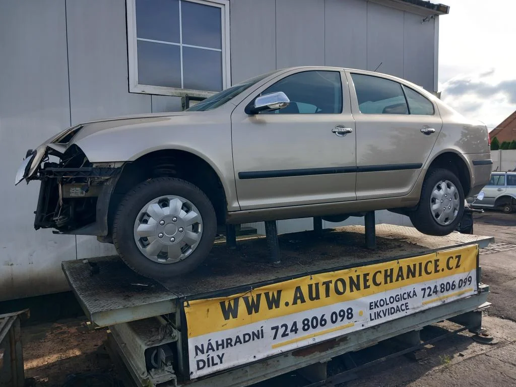 Škoda Octavia II 1.6 Fsi BLF, 1