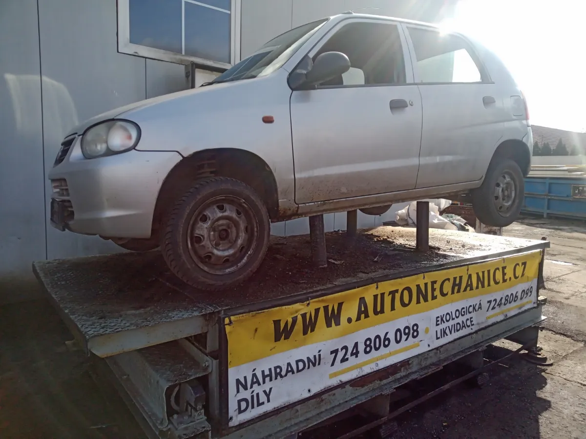 Suzuki Alto F10DN, 2005