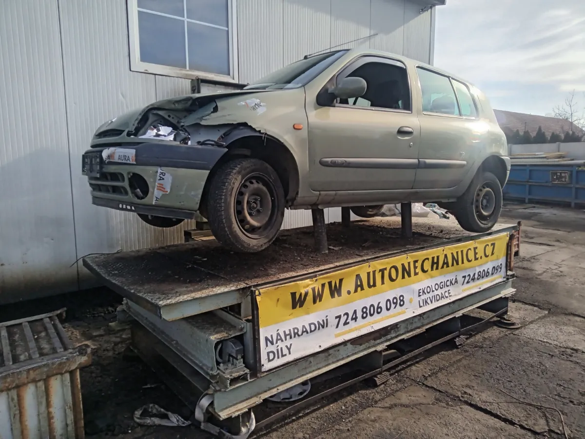 Renault Clio D7FD7, 2000