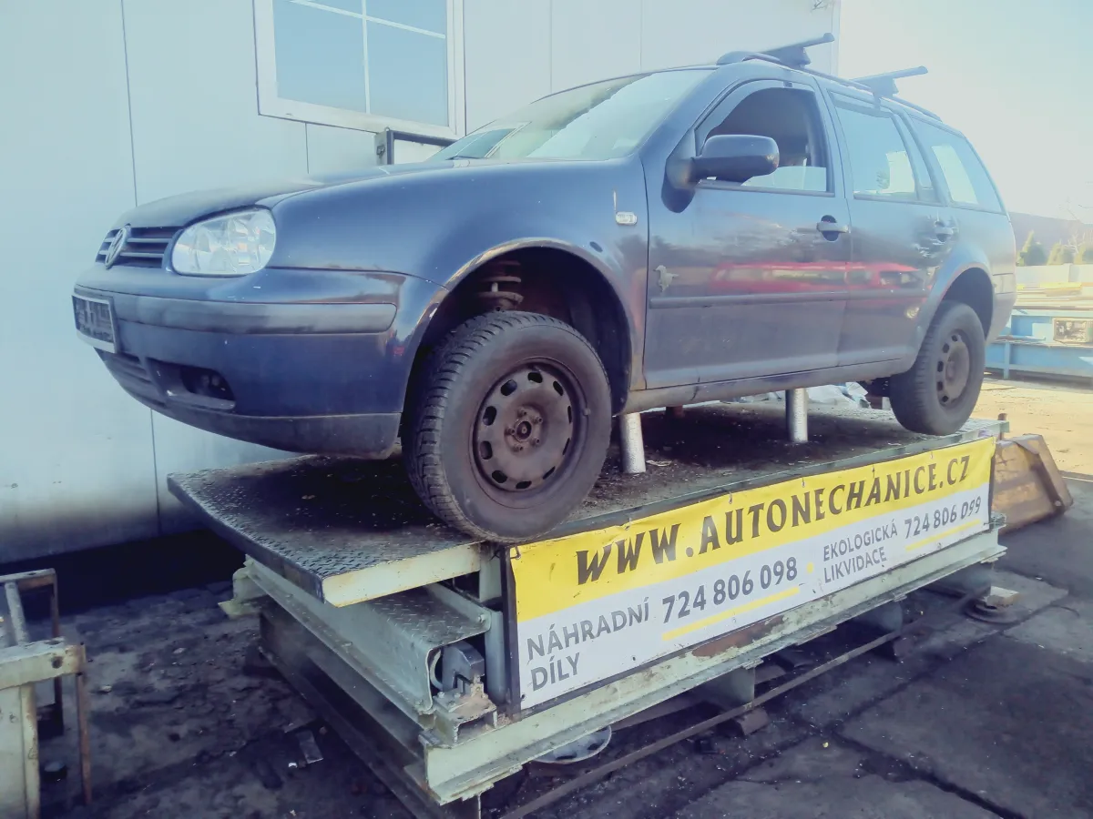 Volkswagen Golf ALH, 2001