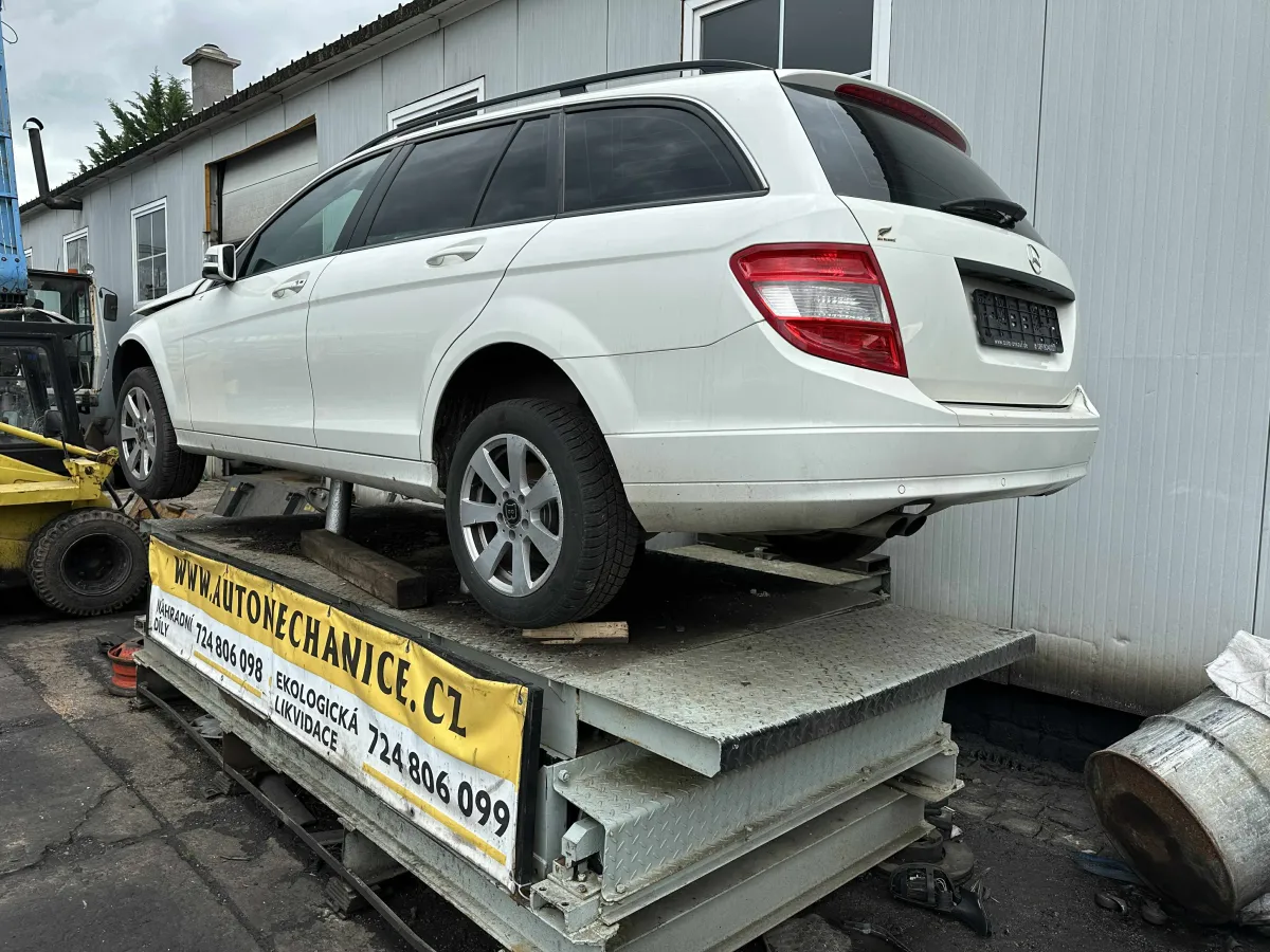 Mercedes-Benz Třídy C C 200 CDI (204 K) 646.811, 2011