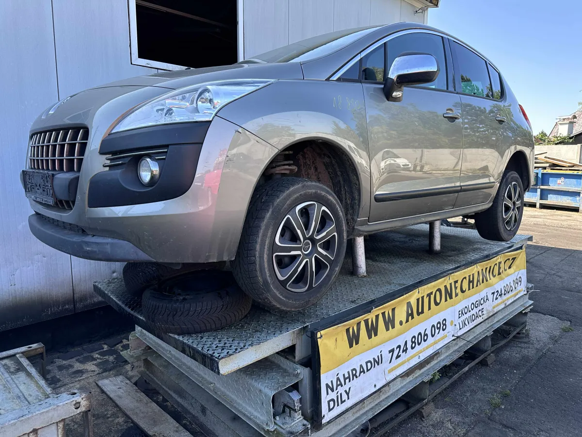 Peugeot 3008 E-HDi , 2013