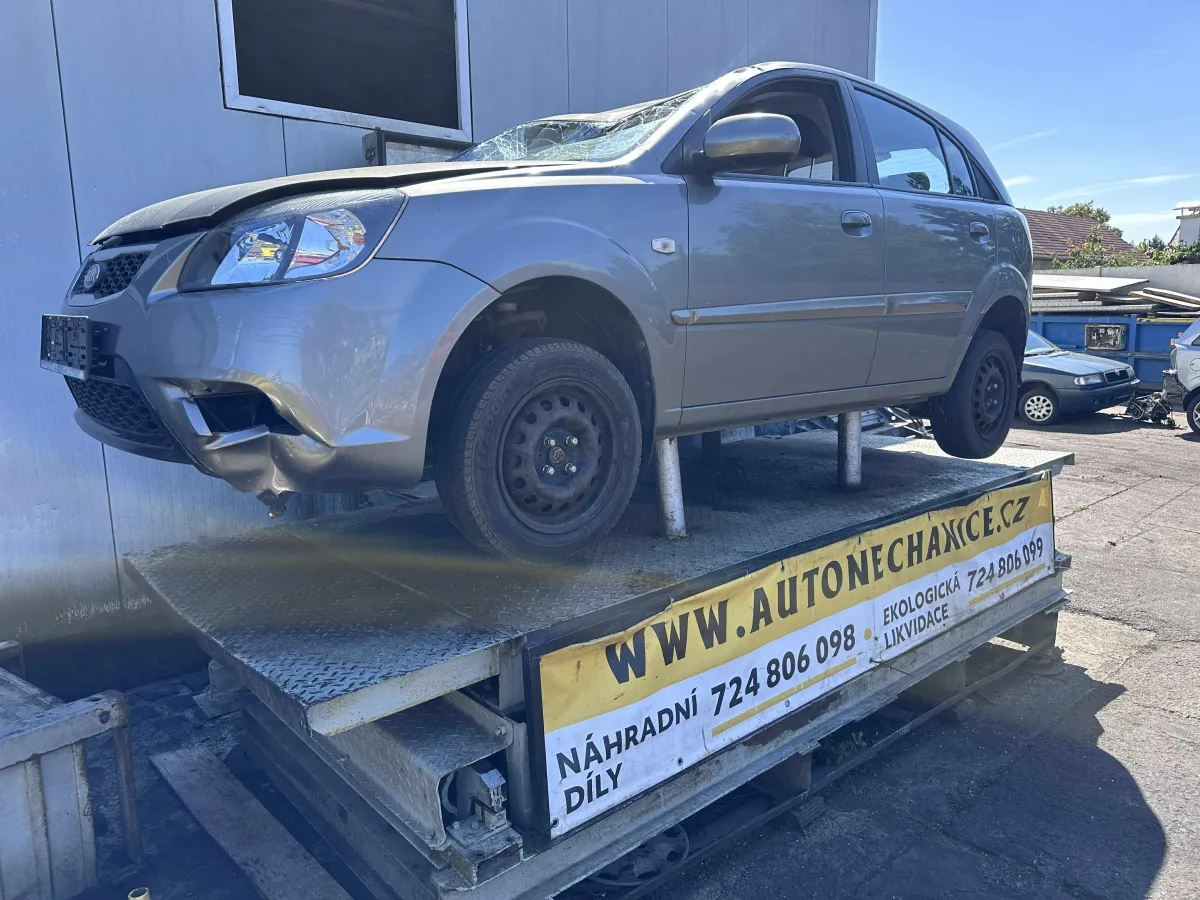 Kia Rio G4EE, 2011
