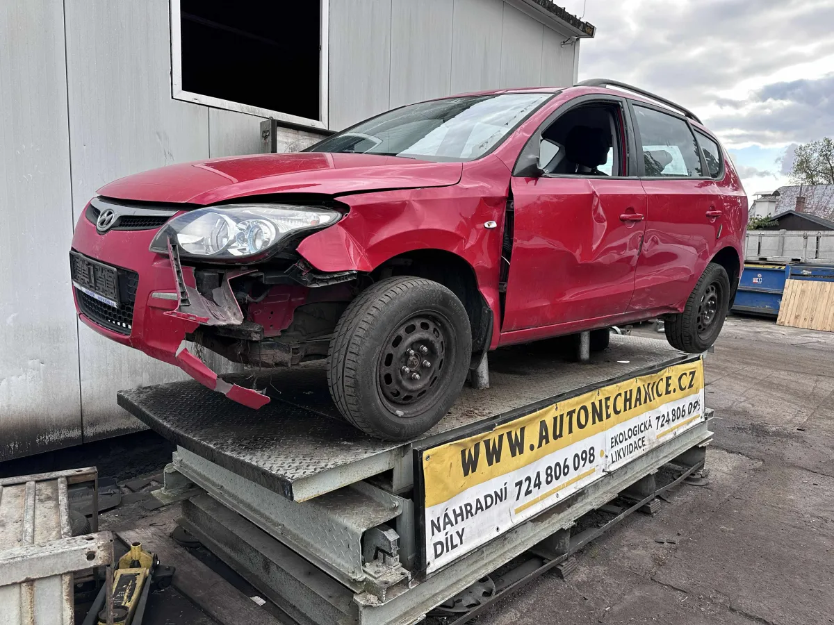 Hyundai i30 G4FC, 2009