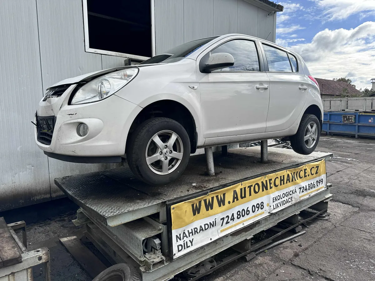 Hyundai i20 G4LA, 2012