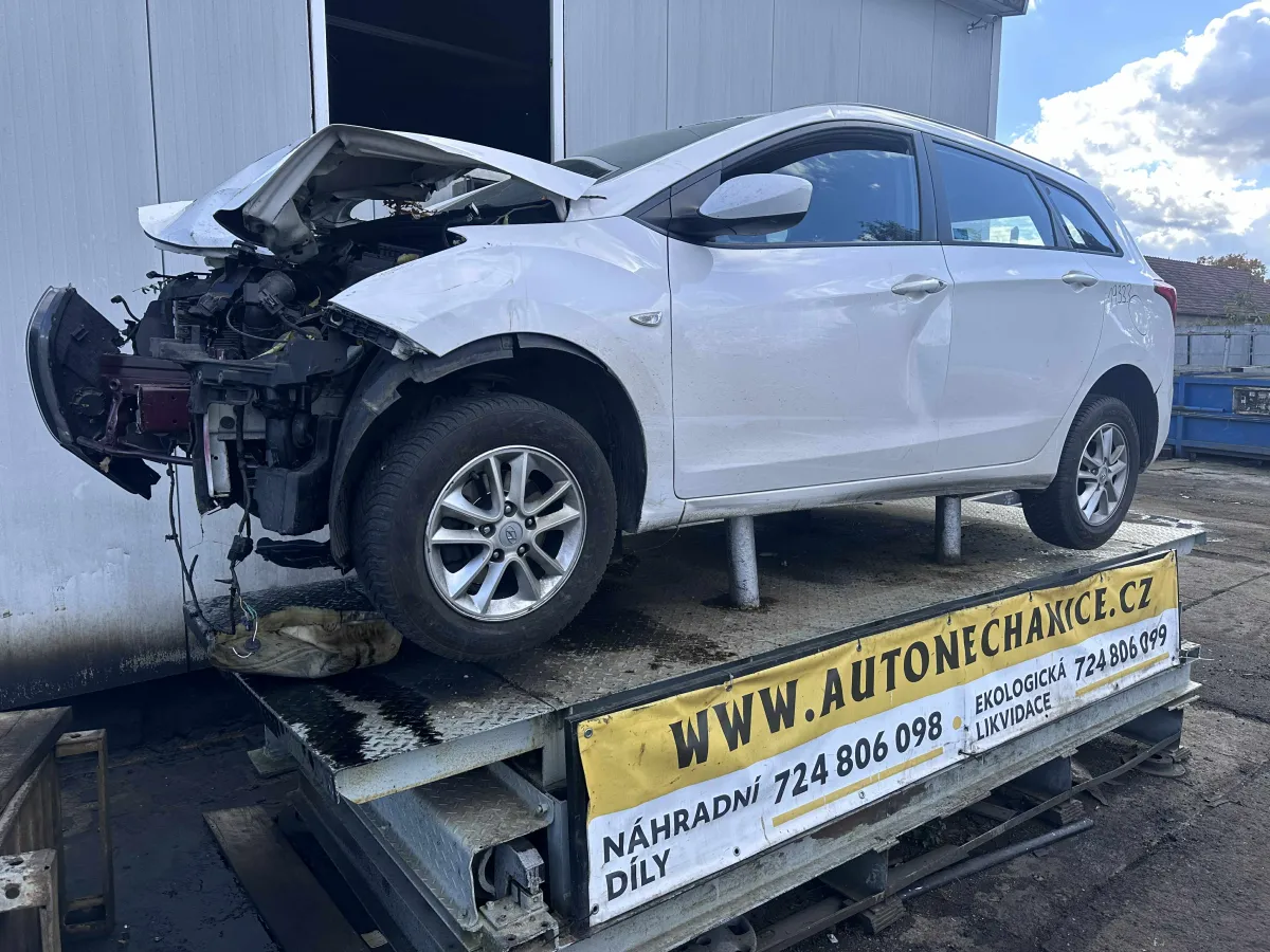 Hyundai i30 G4FA, 2013