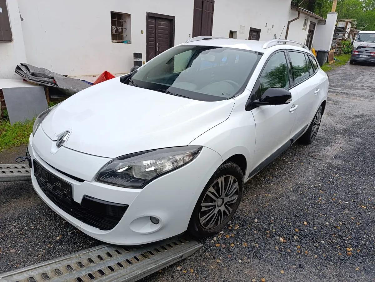 Renault Mégane K4M R 8, 2011